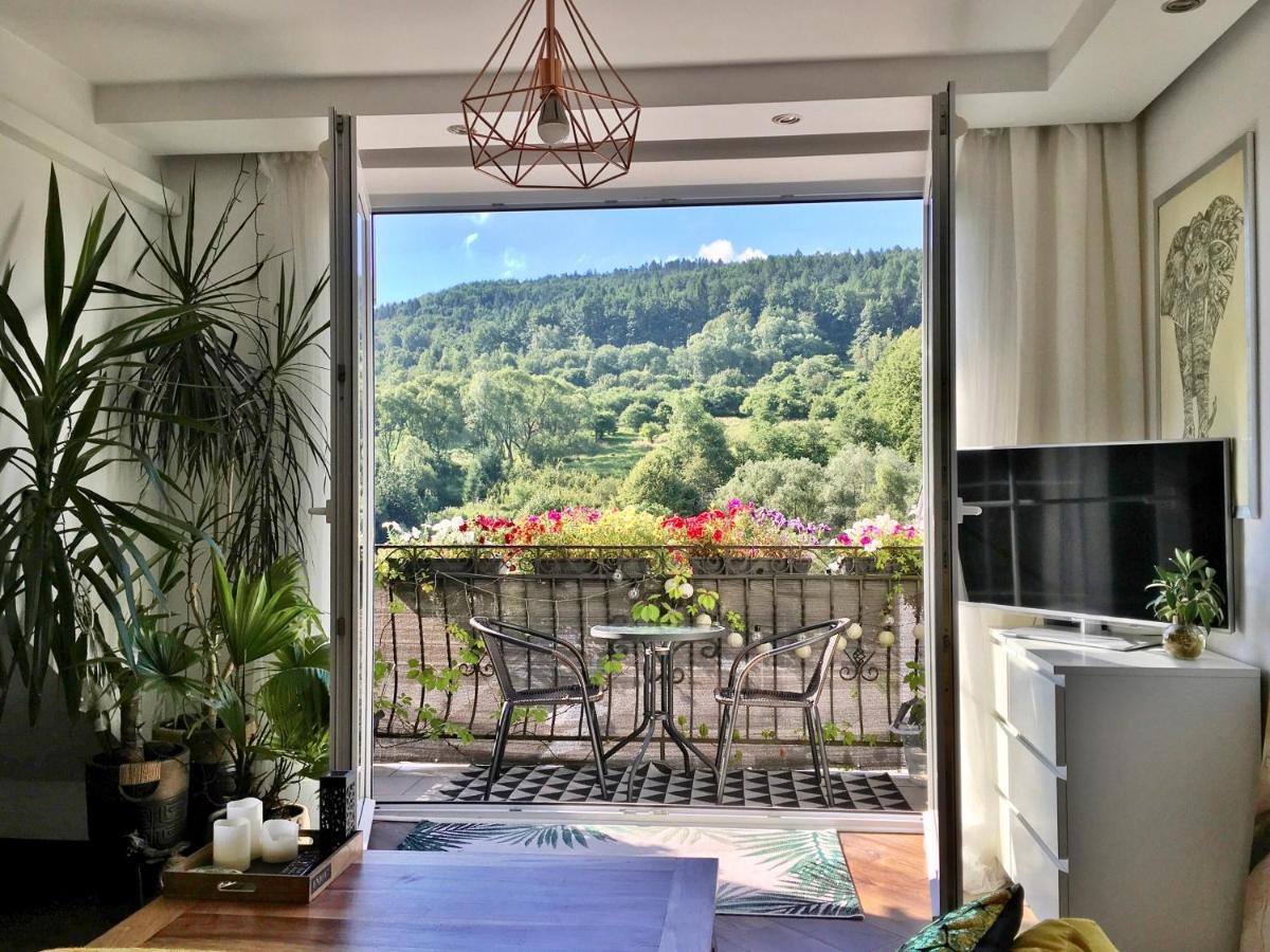Apartament Dobre Miejsce Ustrzyki Dolne Esterno foto